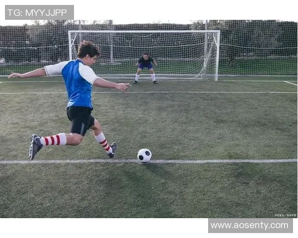 自练足球的乐趣与技巧提升之路探索与分享